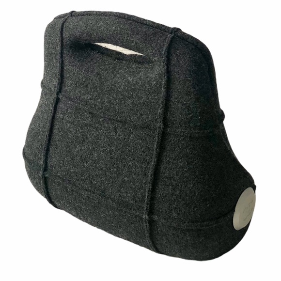 CHANEL 2005 Millennium frame bag - Picture 2 of 10